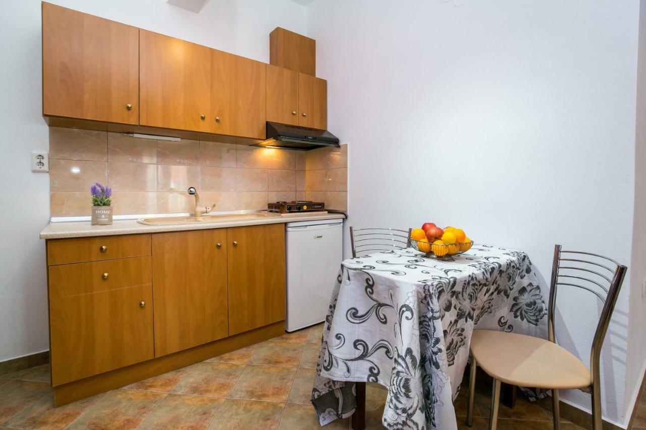 Studios Anastasios Potos Luaran gambar