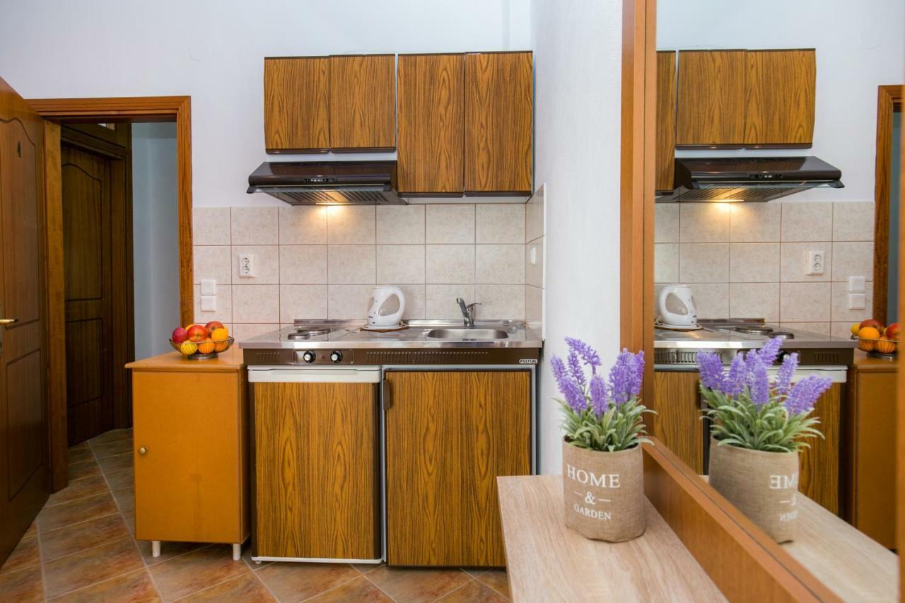 Studios Anastasios Potos Luaran gambar